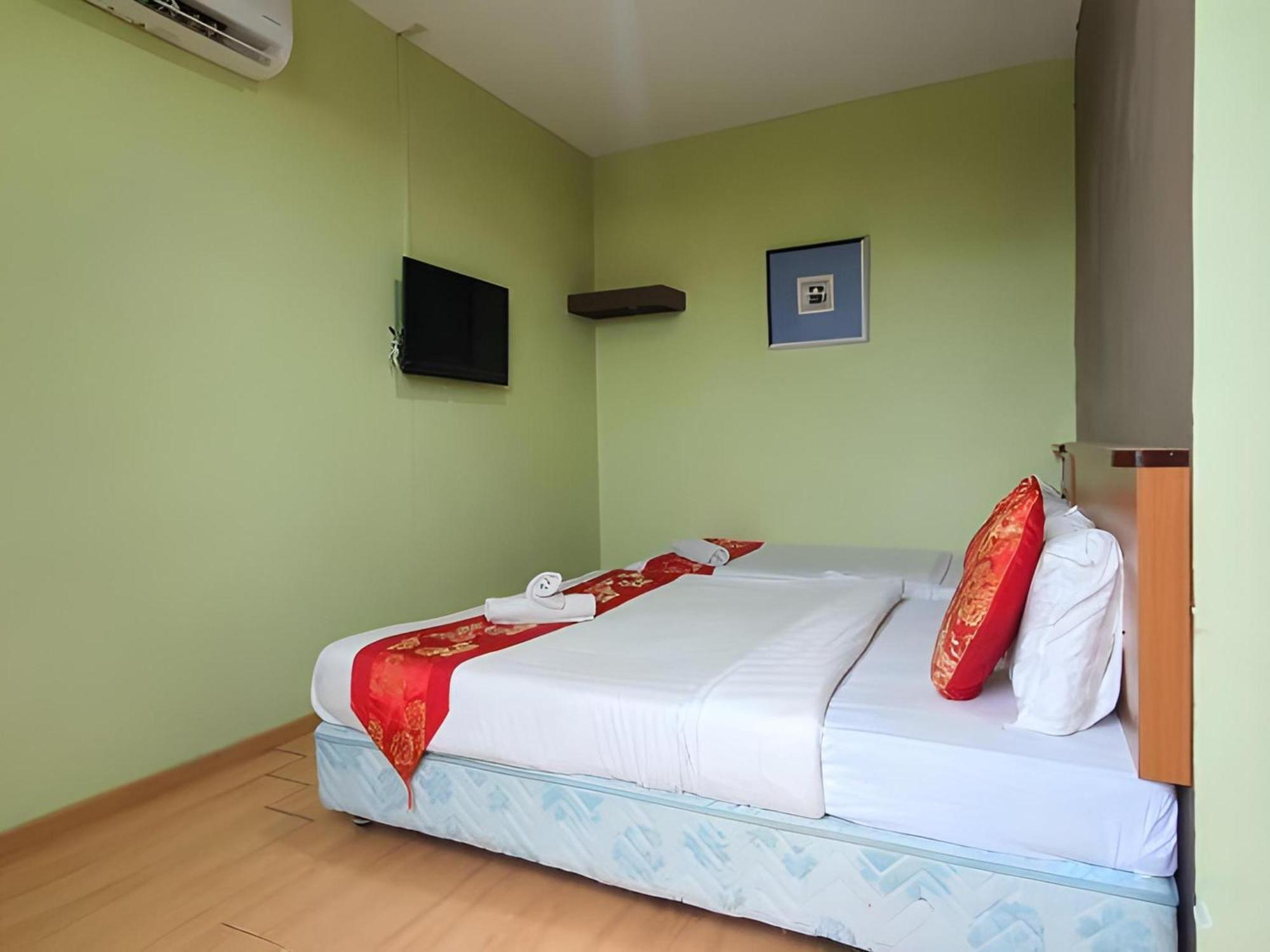 Oyo 90964 Melody 88 Inn Miri Extérieur photo