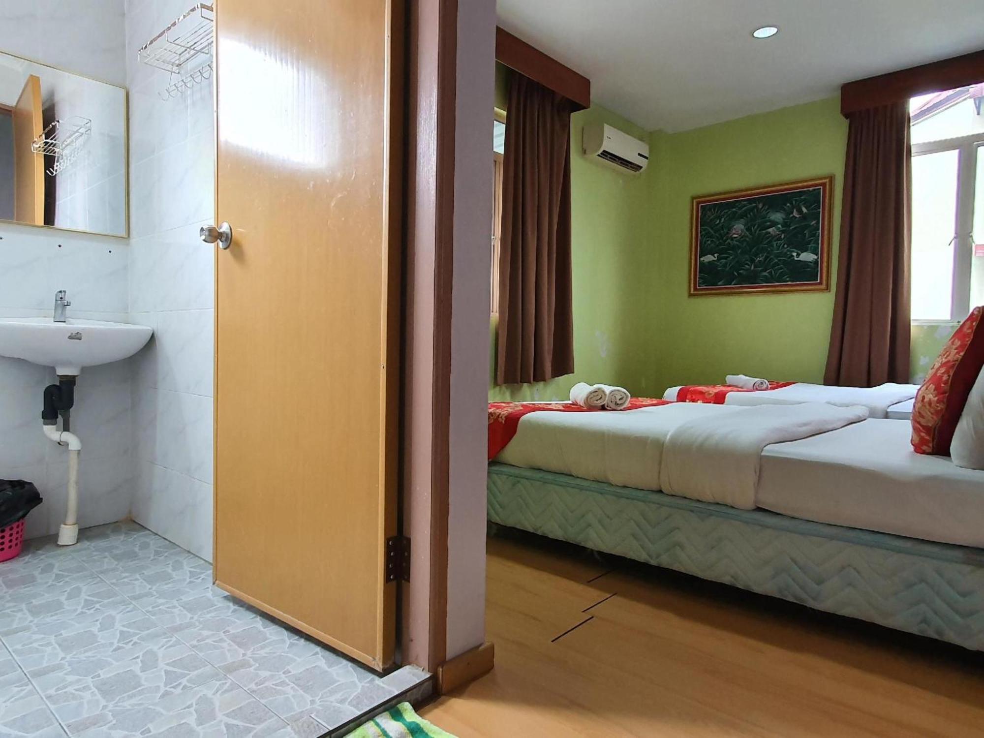 Oyo 90964 Melody 88 Inn Miri Extérieur photo
