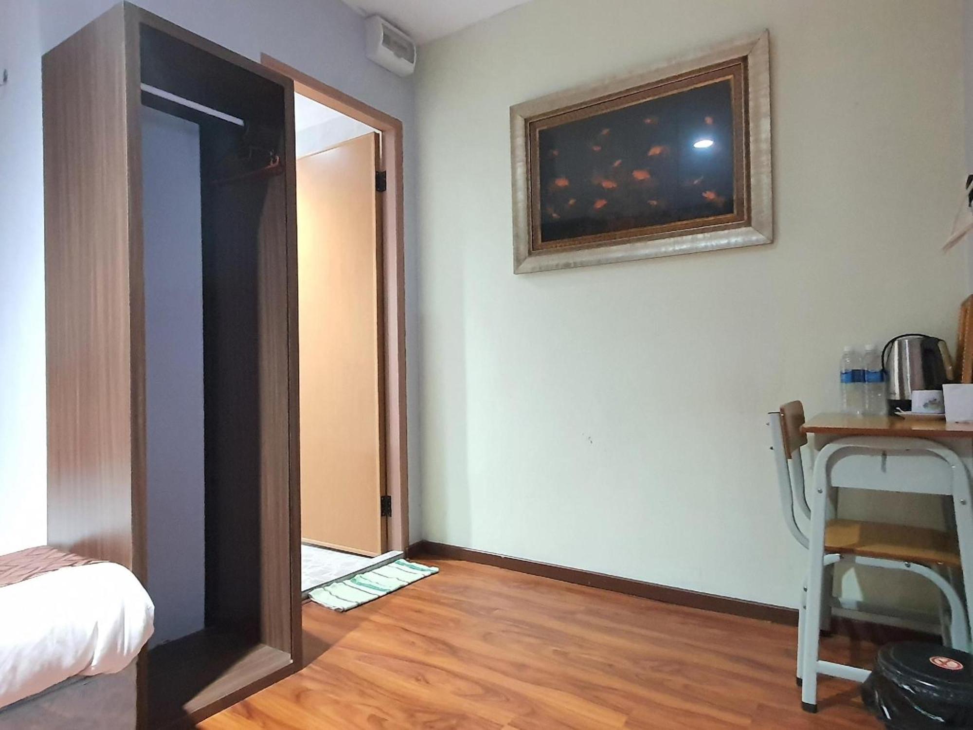 Oyo 90964 Melody 88 Inn Miri Extérieur photo