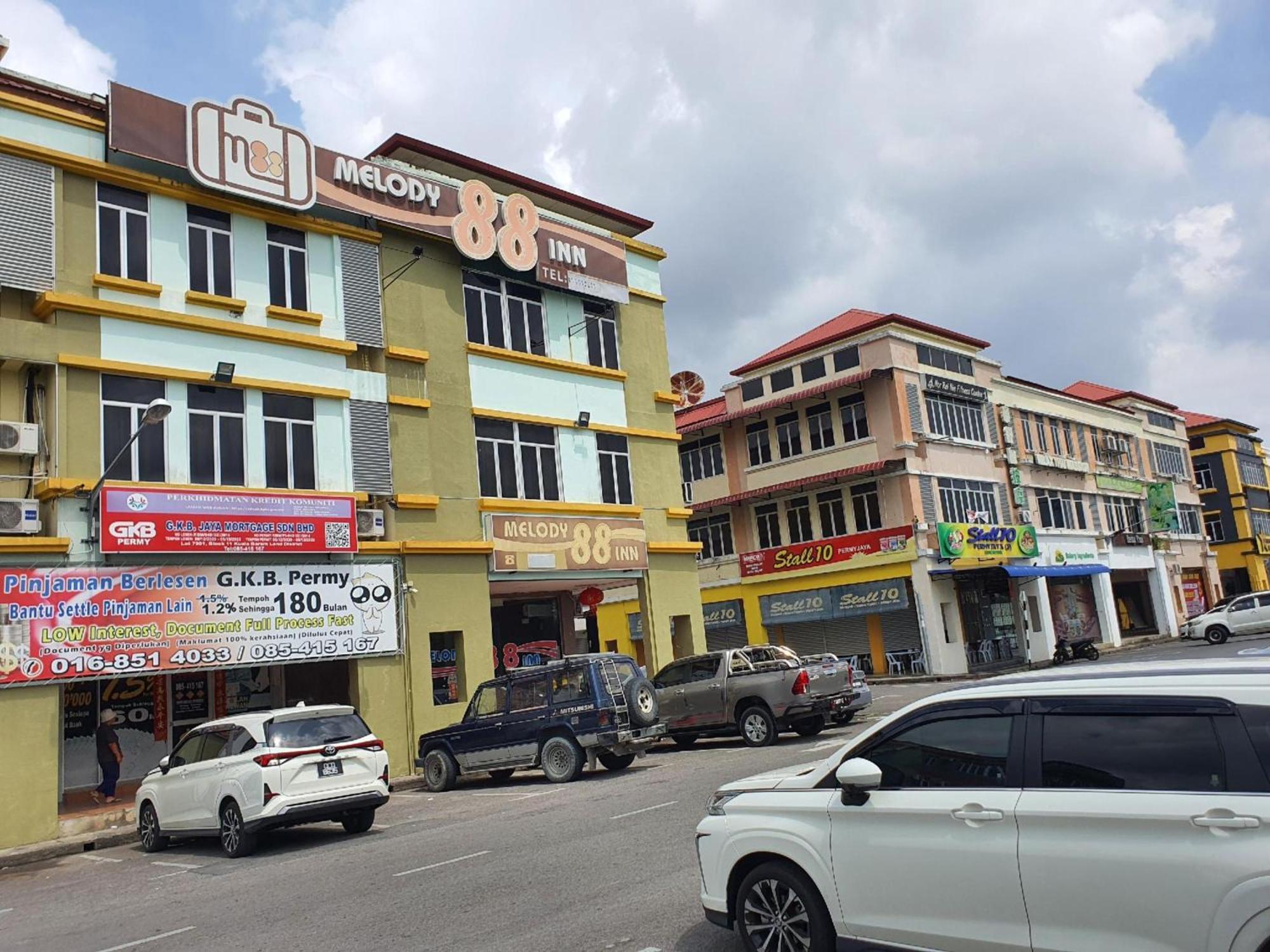 Oyo 90964 Melody 88 Inn Miri Extérieur photo
