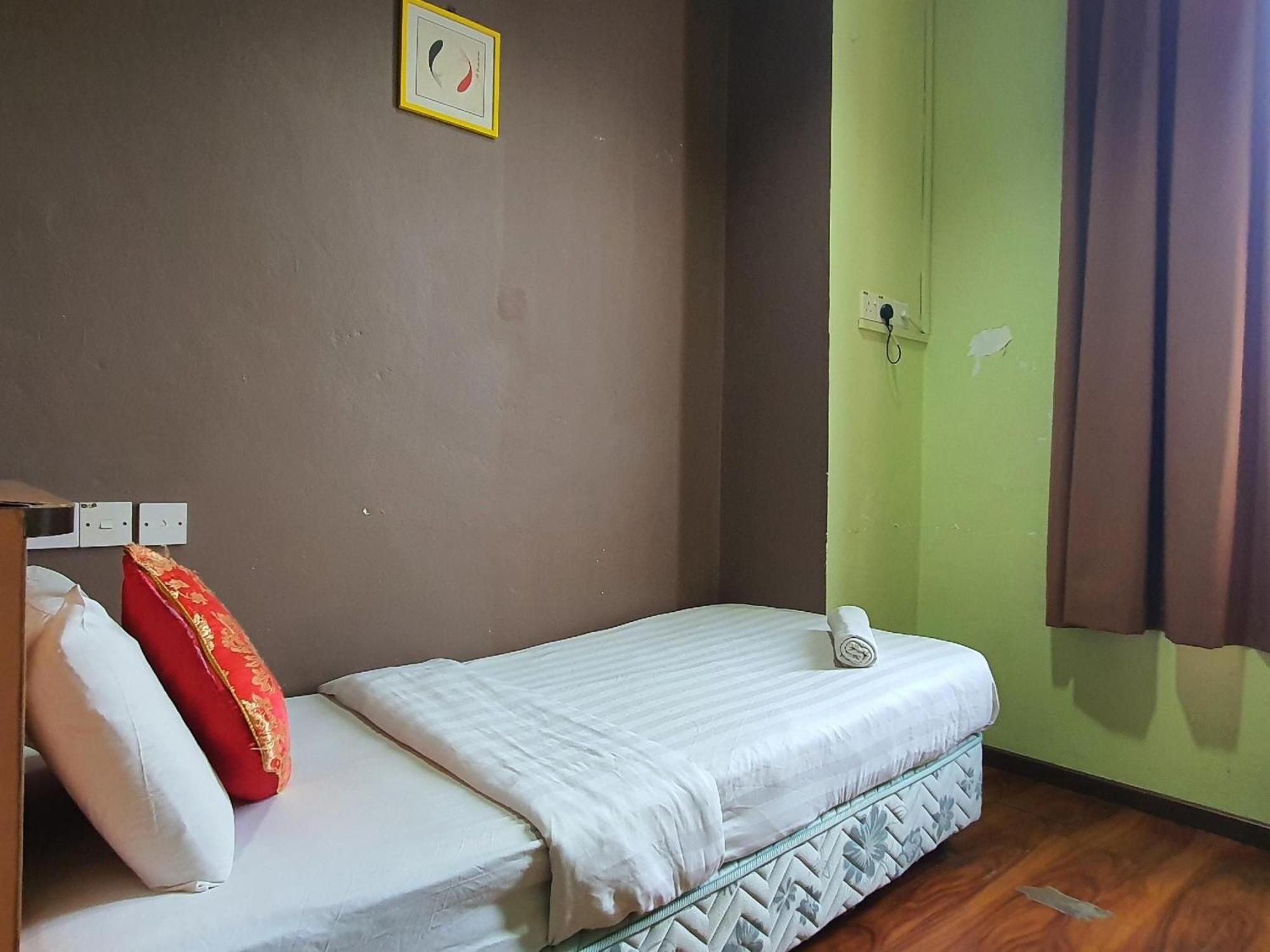Oyo 90964 Melody 88 Inn Miri Extérieur photo