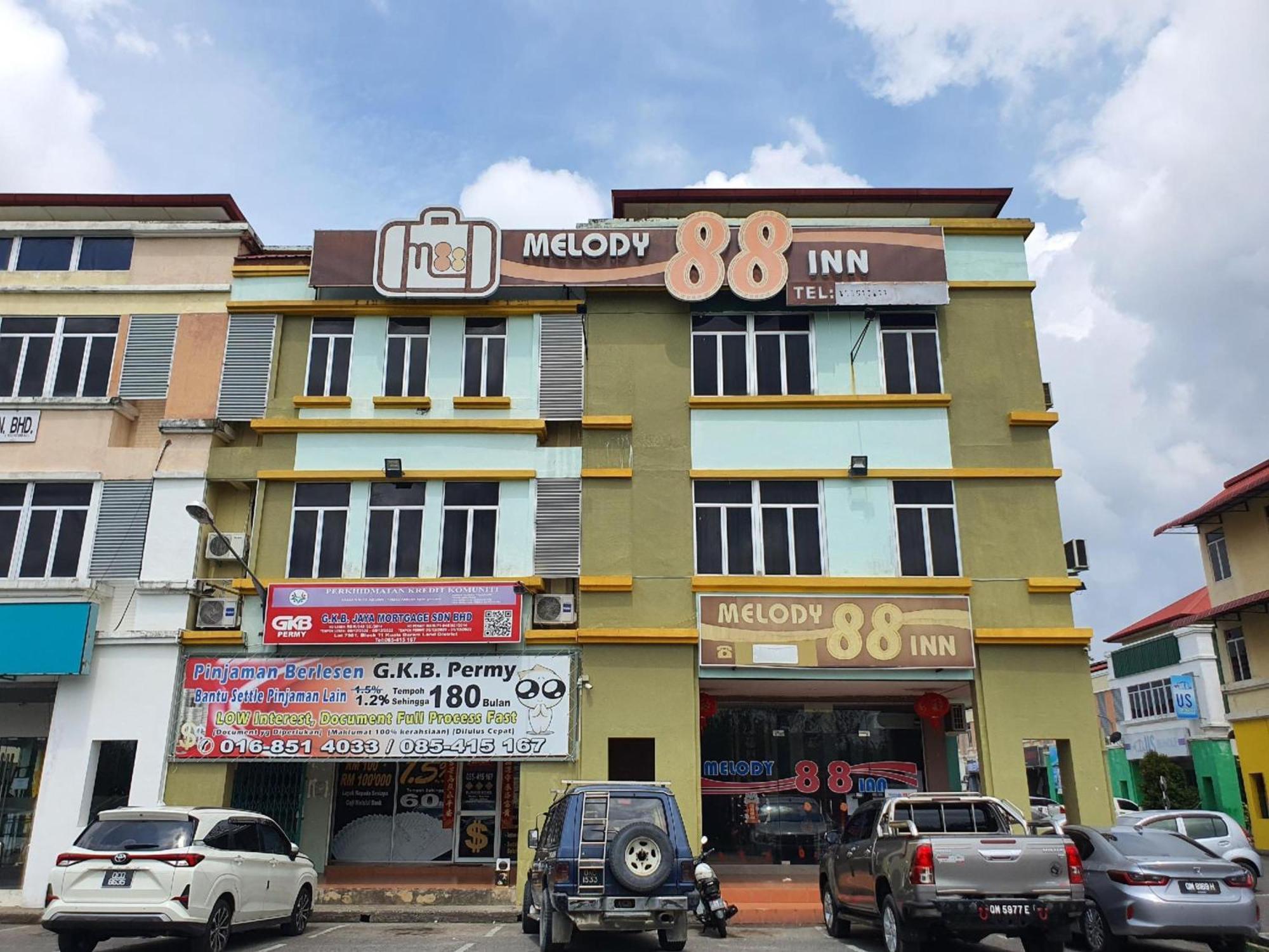Oyo 90964 Melody 88 Inn Miri Extérieur photo