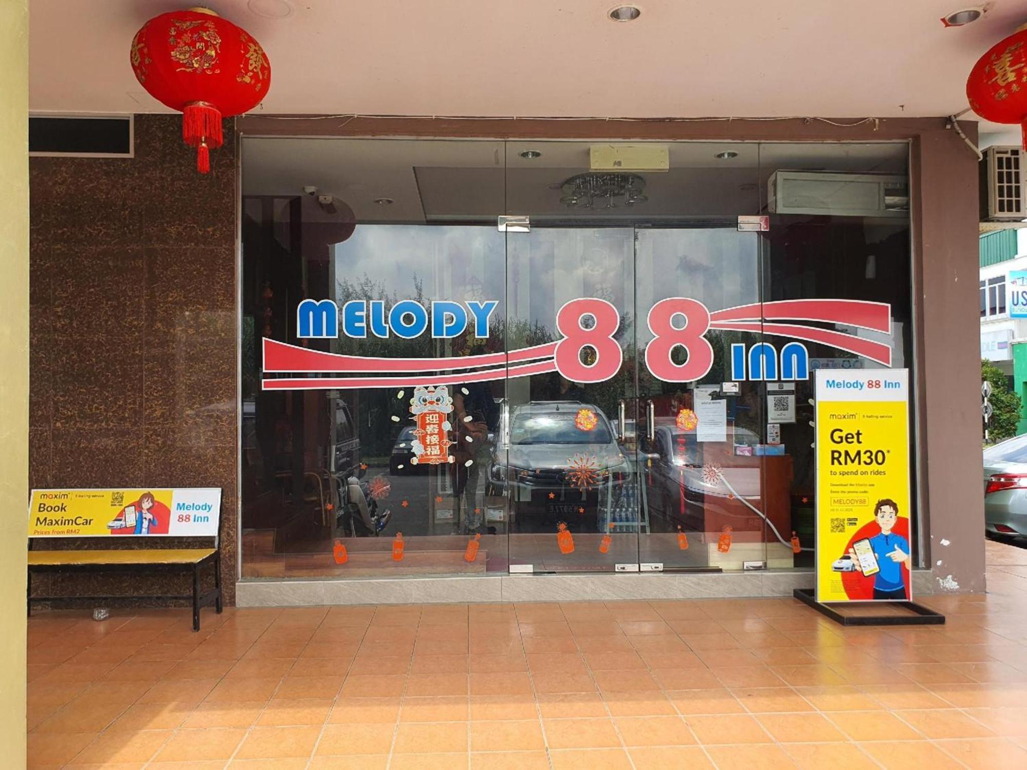 Oyo 90964 Melody 88 Inn Miri Extérieur photo